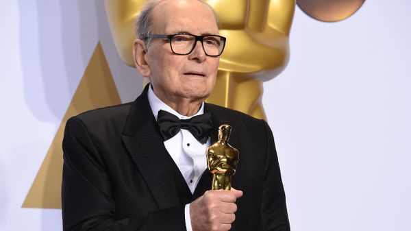 Ennio Morricone dans la salle de presse de la 88e cérémonie des Oscars, à Los Angeles, le 28 février 2016.