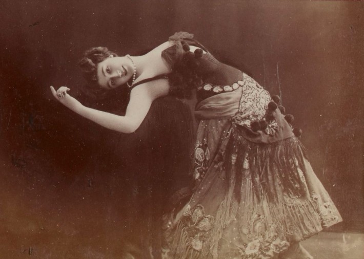 Photographie de la Belle Otéro par Reutlinger
